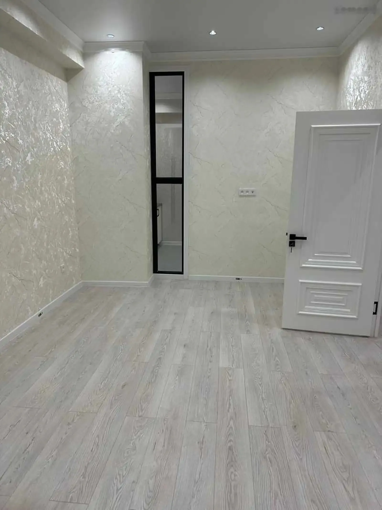 2-комн. квартира, 10 этаж, 80м², аэропорт