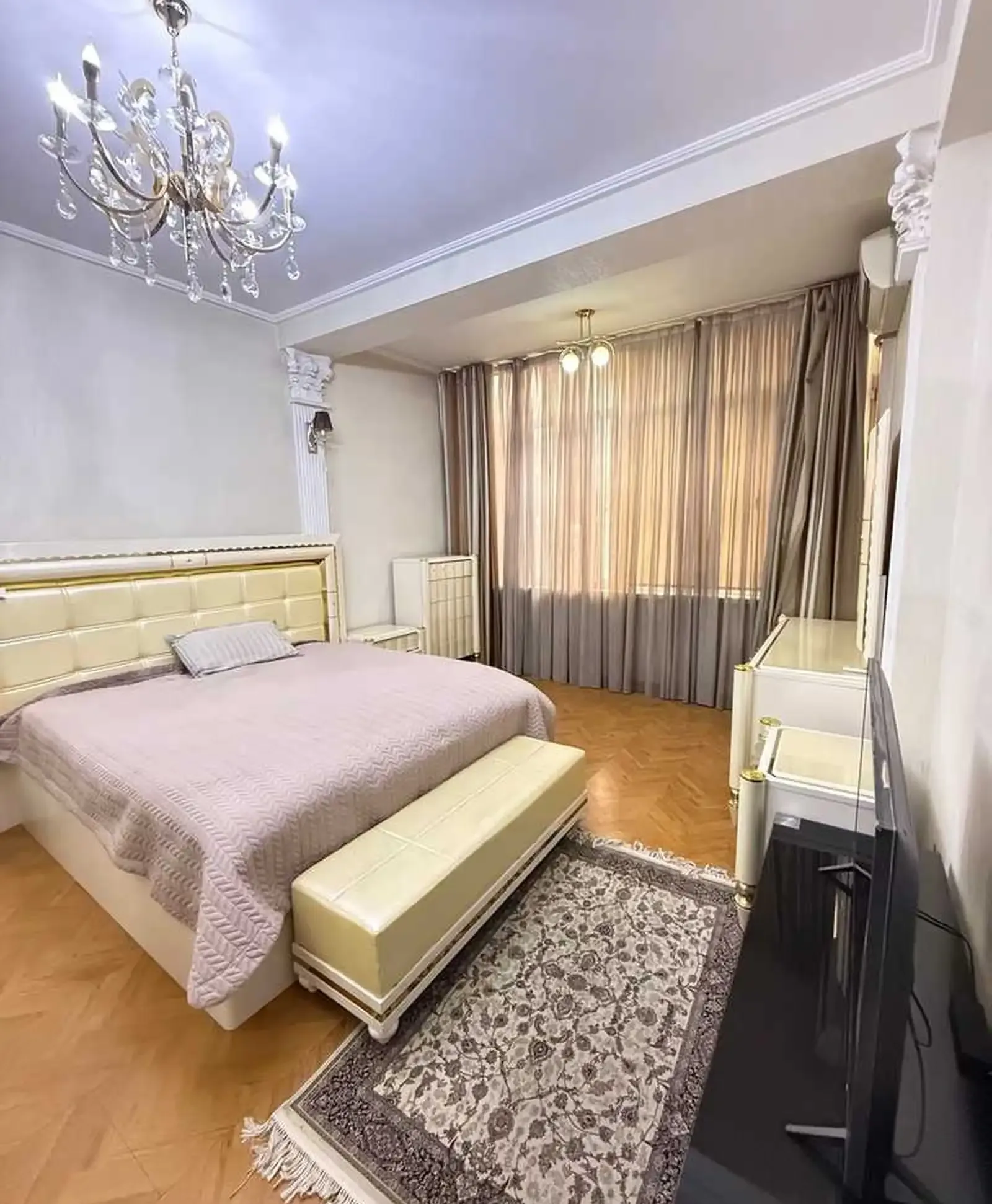 4-комн. квартира, 4 этаж, 252м², Пайкари Таможний.Дом Печать