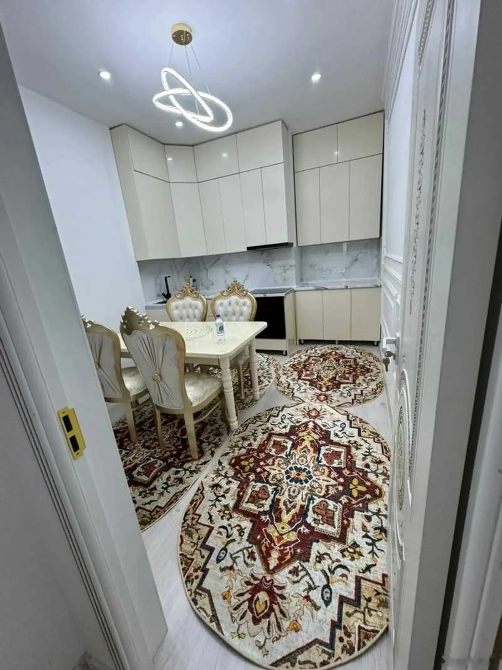 2-комн. квартира, 15 этаж, 73м², пайкари