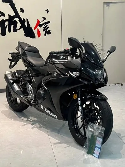 Мотоцикл Suzuki GS250R