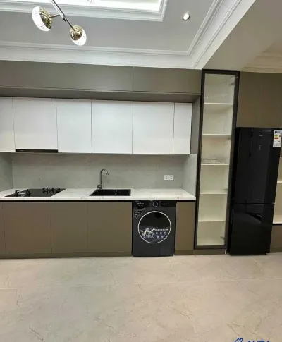 2-комн. квартира, 16 этаж, 83 м², Фирдавси