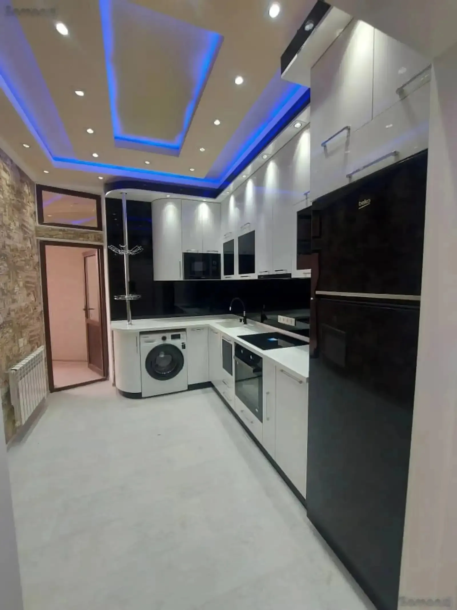 2-комн. квартира, 8 этаж, 69м², Шохмансур