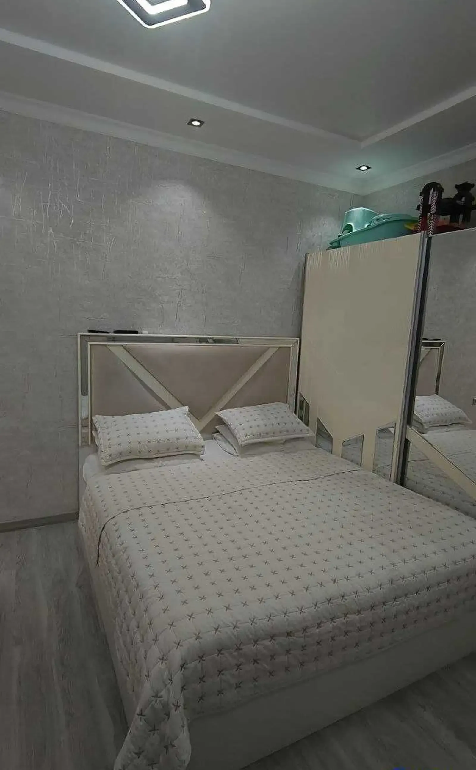 6-комн. квартира, 2 этаж, 167 м², Сино
