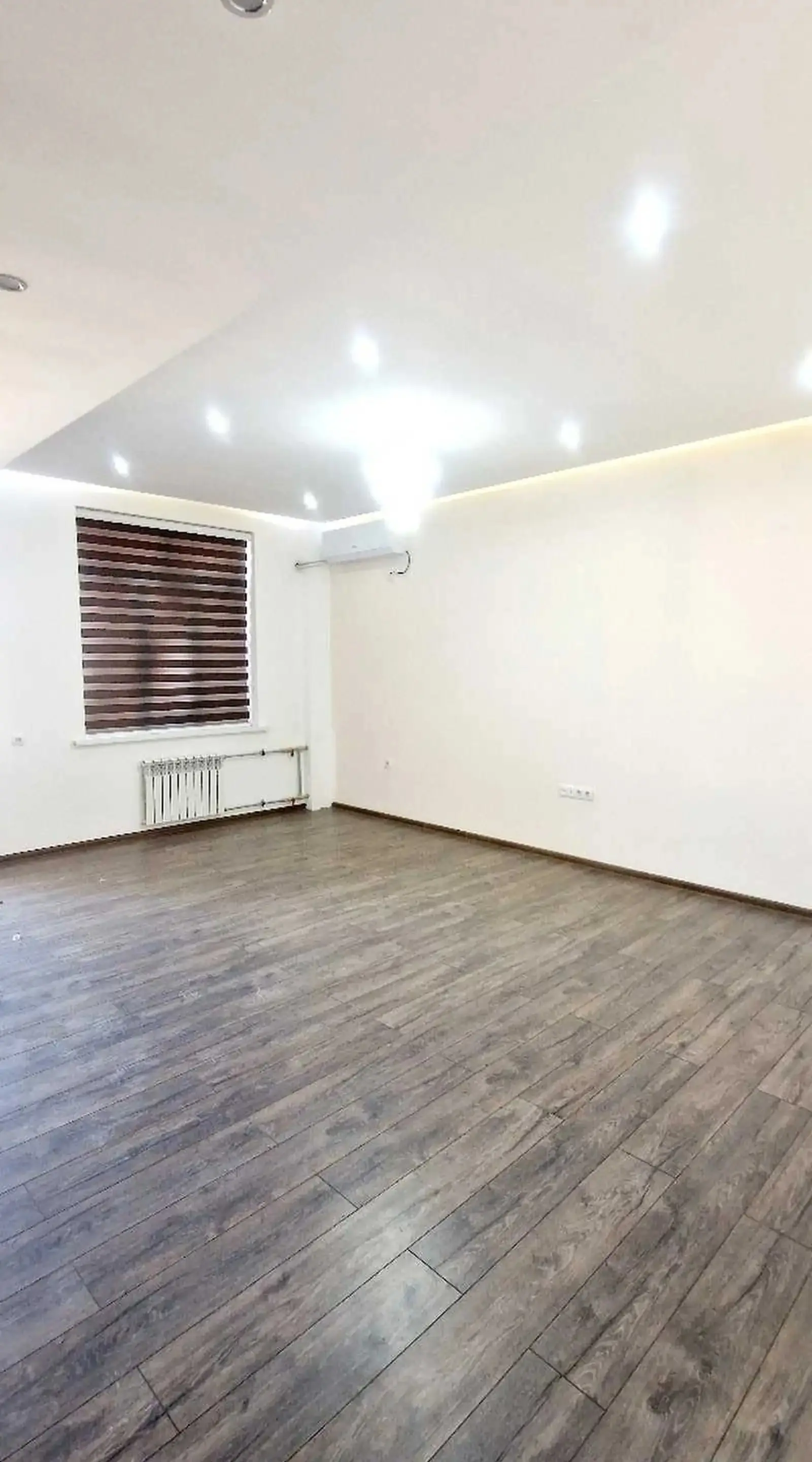 3-комн. квартира, 12 этаж, 112м², 102 мкр