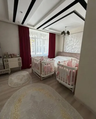 3-комн. квартира, 5 этаж, 128 м², Дом печать