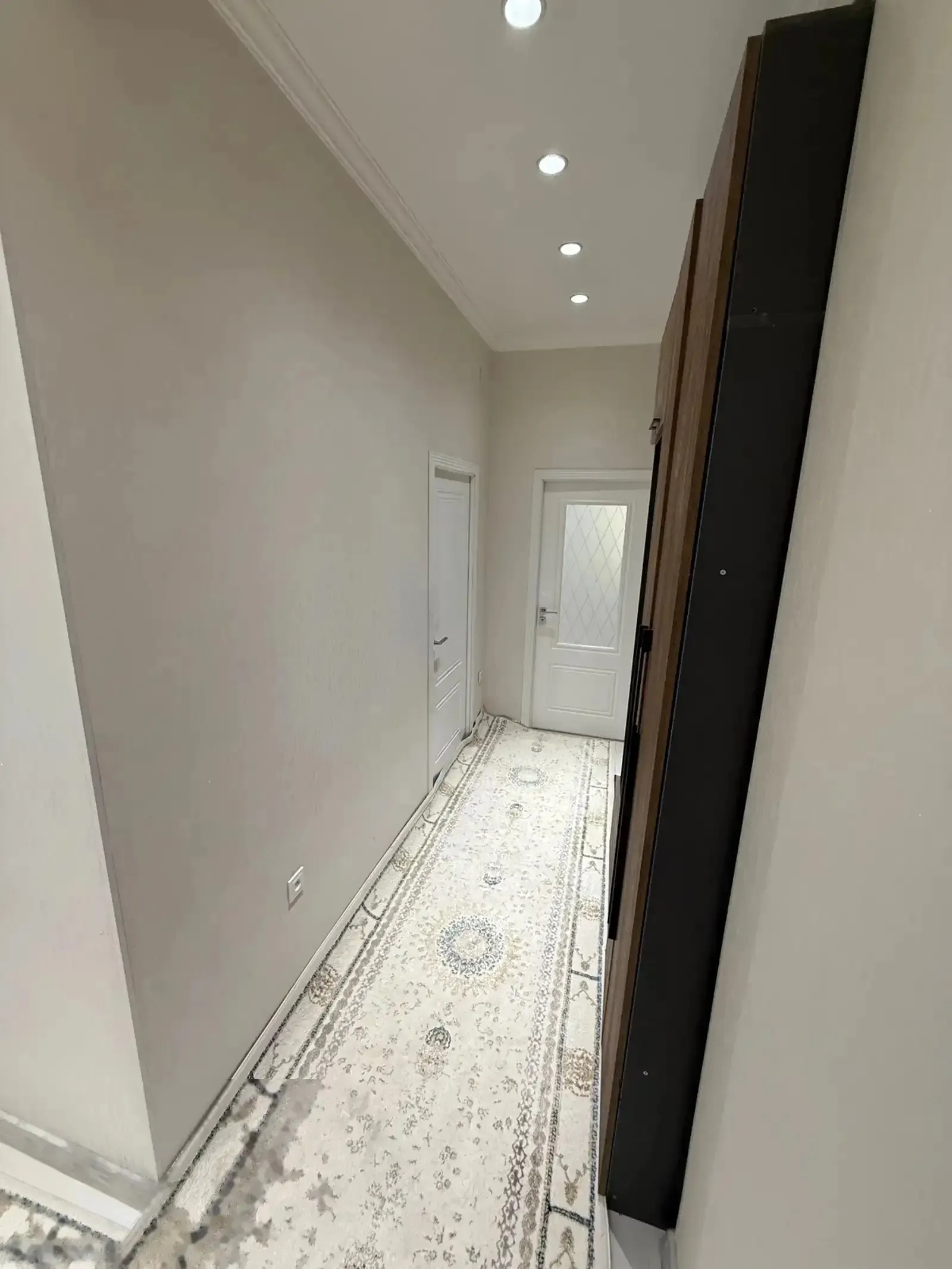2-комн. квартира, 12 этаж, 86м², Шохмансур