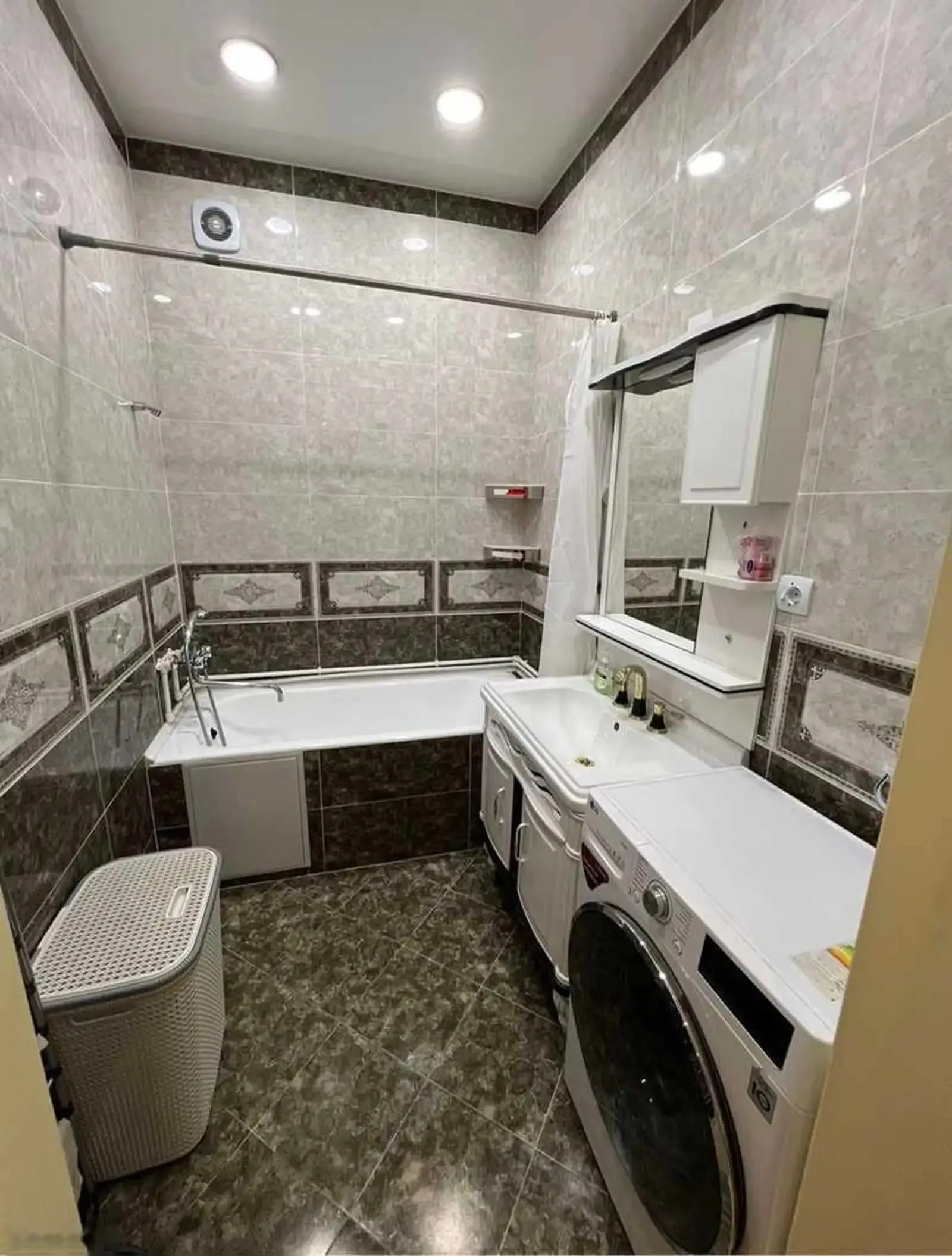 3-комн. квартира, 6 этаж, 120м², театр оперы и балета
