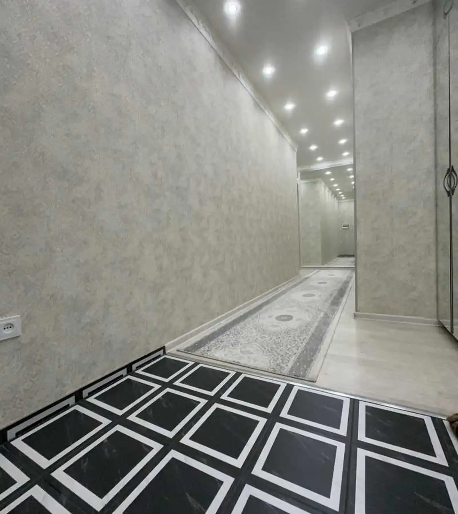 2-комн. квартира, 6 этаж, 79м², ноҳияи Сино 82мкр