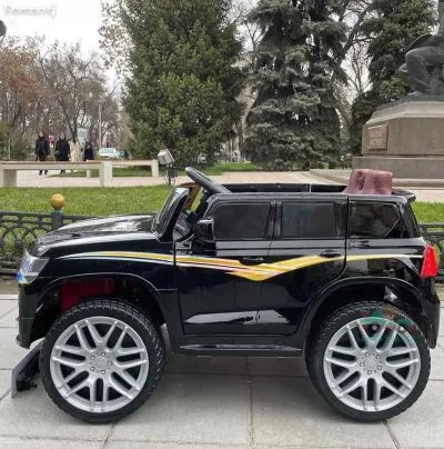 Детский электромобиль