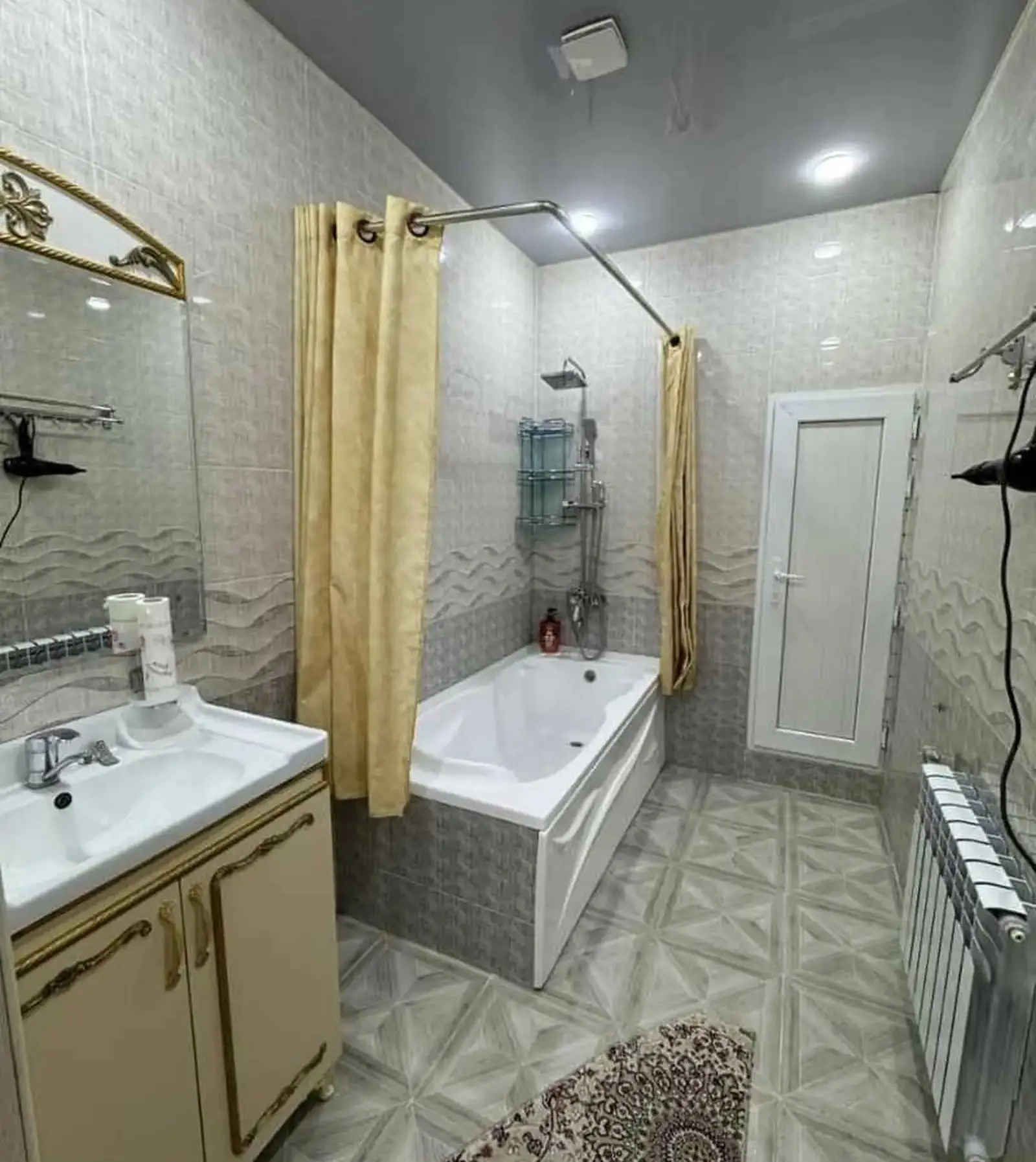 3-комн. квартира, 8 этаж, 130м², И.Сомони