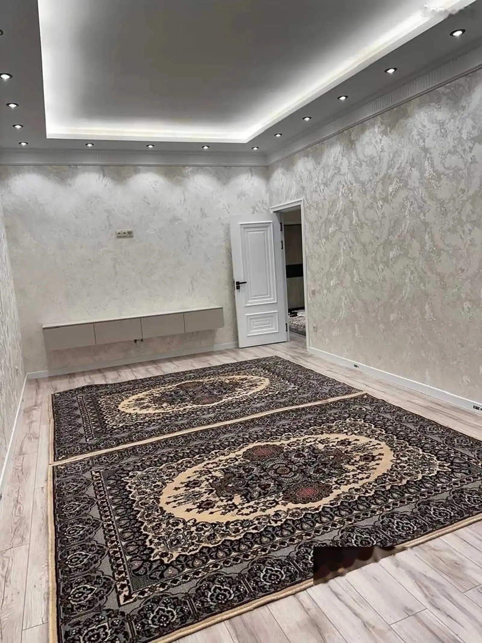 2-комн. квартира, 13 этаж, 80м², пещи паруи ботаники