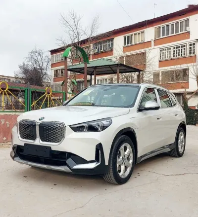 BMW IX 2025