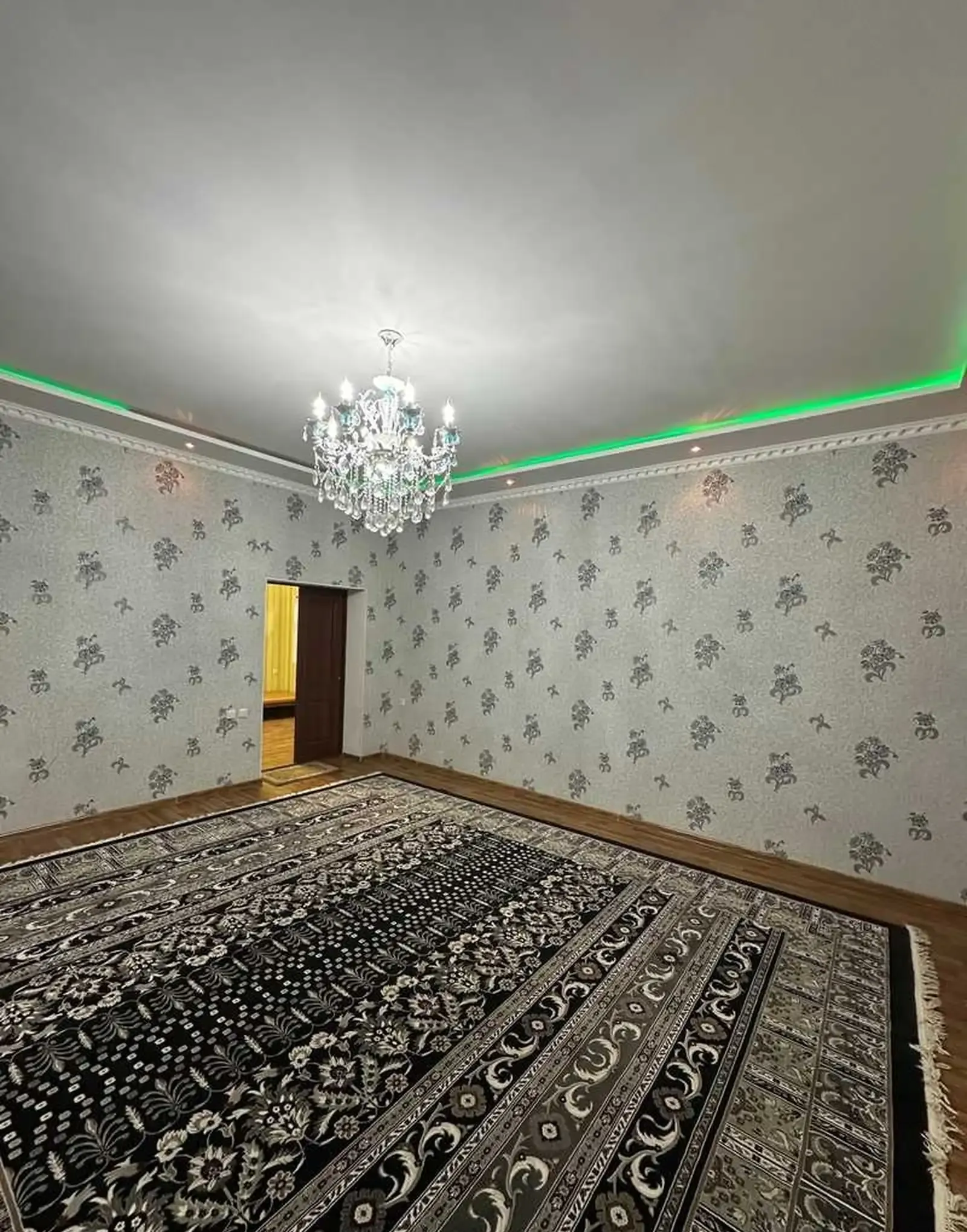 2-этажный, 6 комнатный дом, 330 м², 9 км