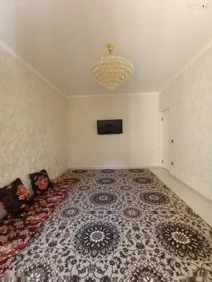 2-комн. квартира, 2 этаж, 70 м², Фирдавси