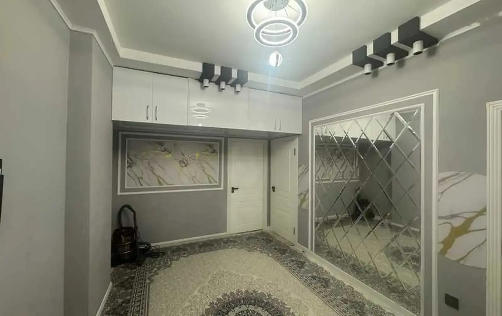 2-комн. квартира, 14 этаж, 70м², Фирдавси