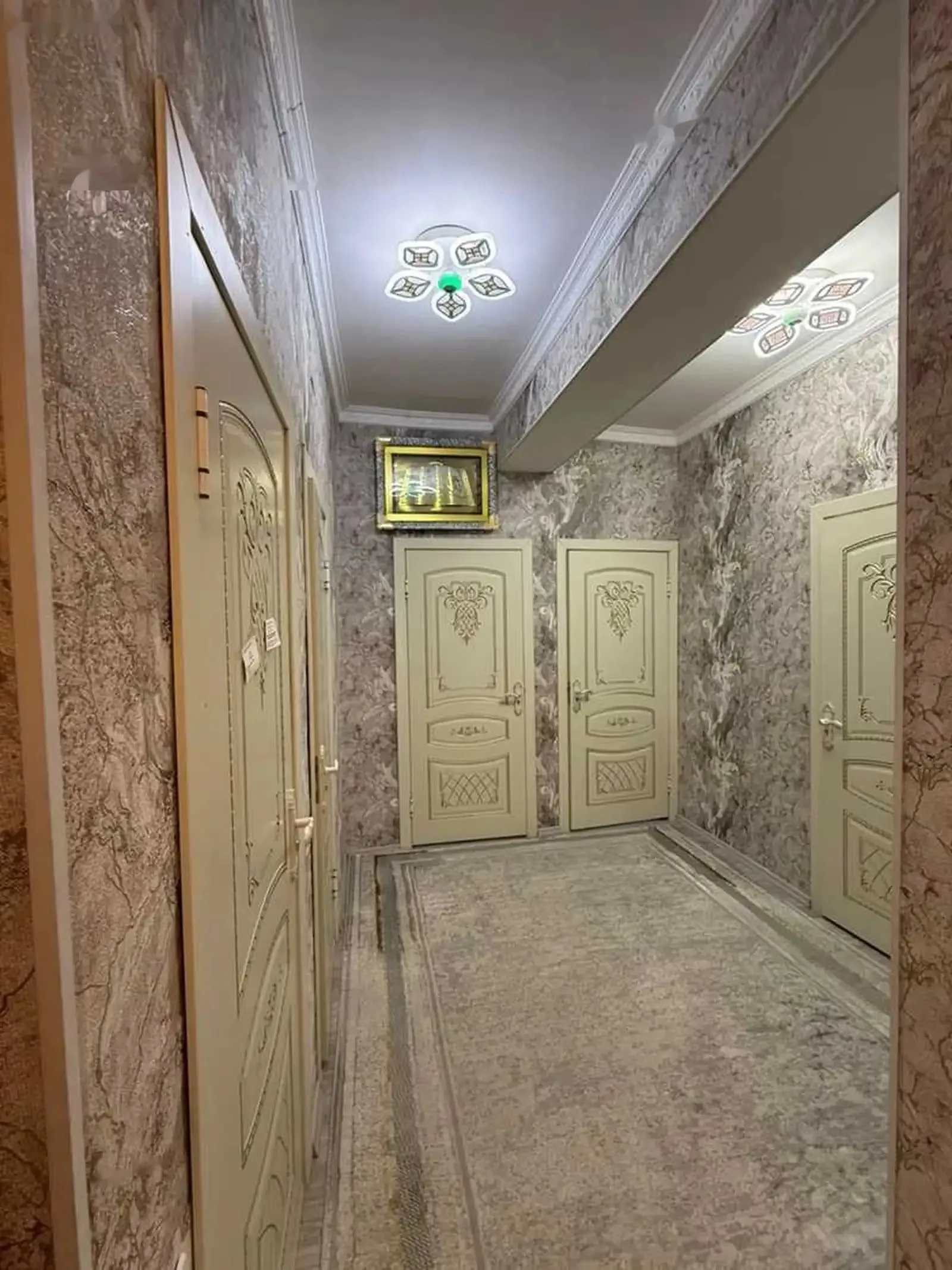 3-комн. квартира, 9 этаж, 98м², 33 мкр ( напротив детская стоматология )