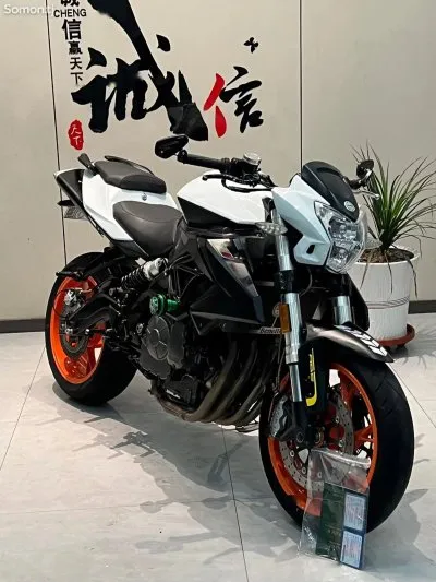 Мотоцикл Benelli 600 сс