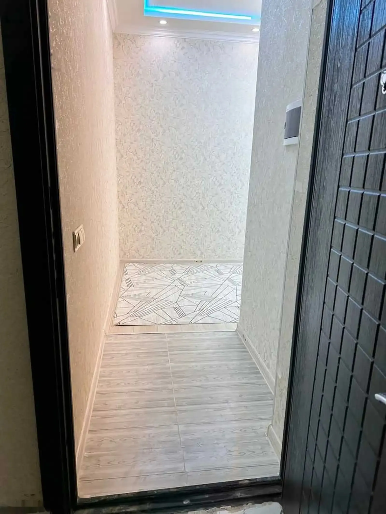 2-комн. квартира, 9 этаж, 80м², И.Сомони, бозори Мехргон