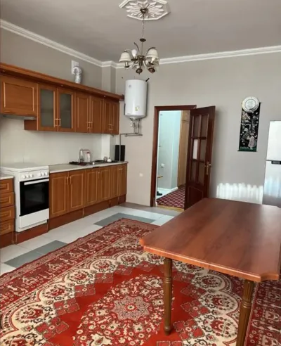 3-комн. квартира, Цокольный этаж, 110м², Шохмансур