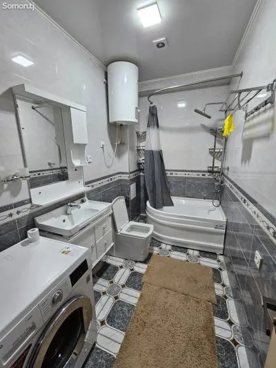 2-комн. квартира, 5 этаж, 87 м², Овир