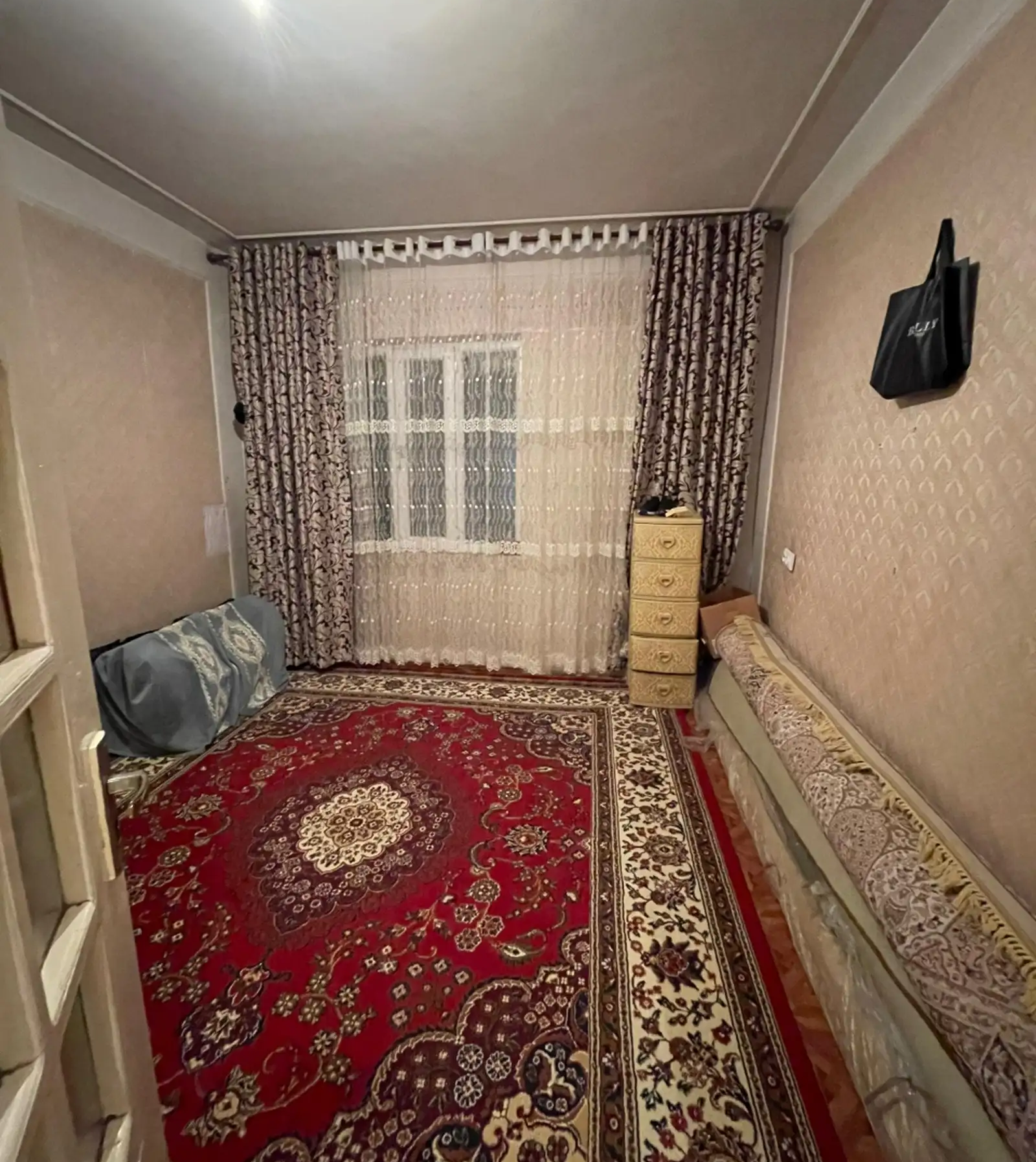 3-комн. квартира, 1 этаж, 75м², Сино, 104 мкр
