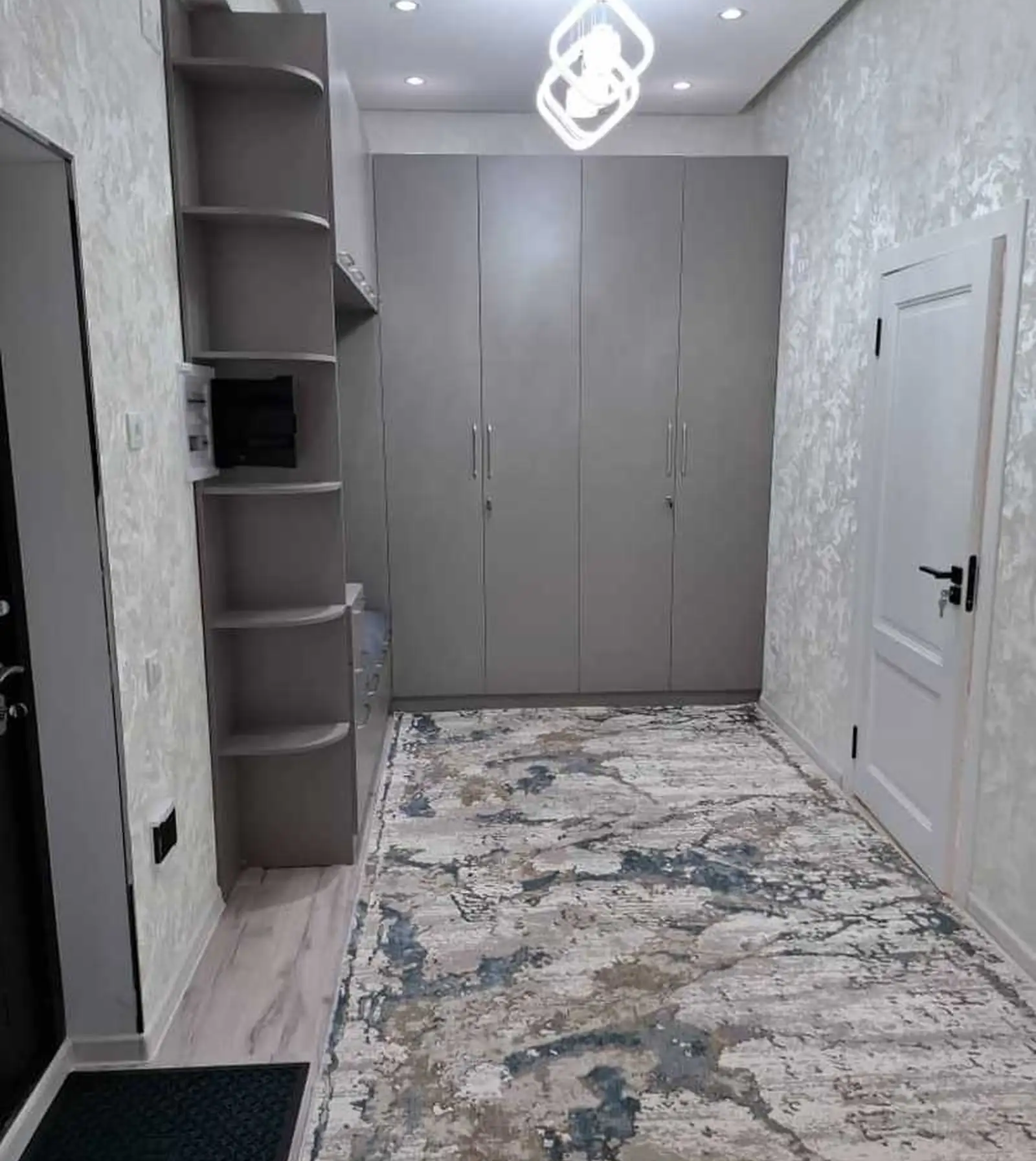 1-комн. квартира, 4 этаж, 60 м², Оперка, напротив парка Куруши Кабир, дом Кафе CAF