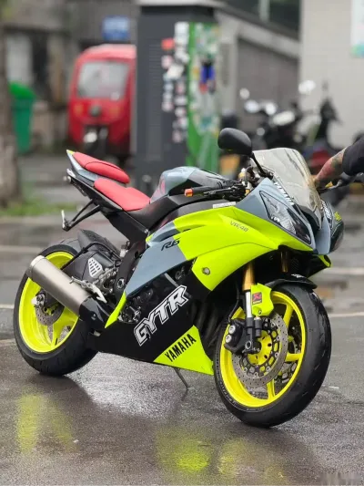 Мотоцикл Yamaha R6
