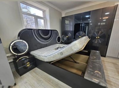 Спальный гарнитур