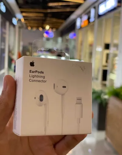Наушники EarPods с разъёмом Lightning