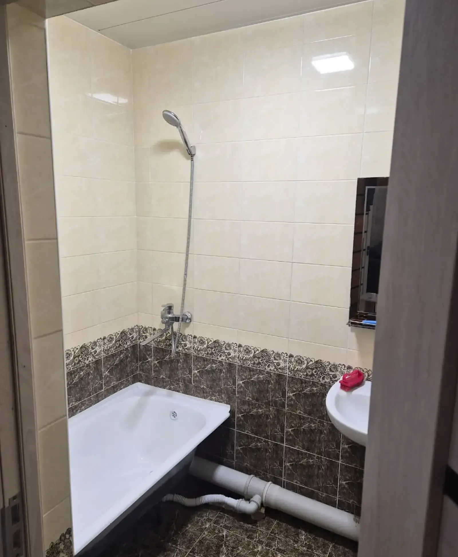 2-комн. квартира, 5 этаж, 58м², Овир/Грандь отель
