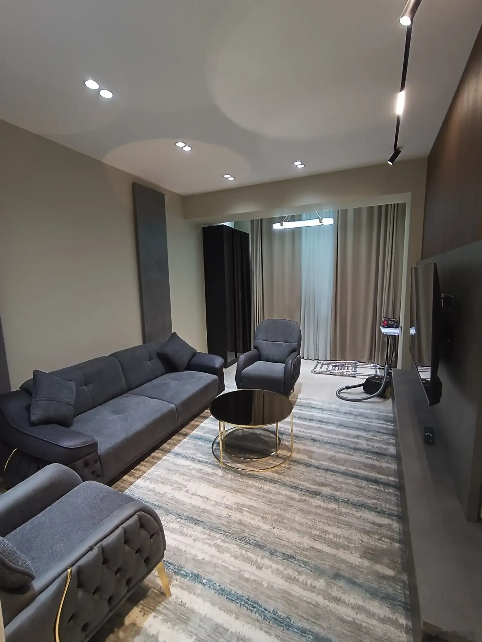 2-комн. квартира, 10 этаж, 74м², Шохмансур