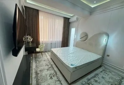 2-комн. квартира, 3 этаж, 70 м², Сомони Славянски