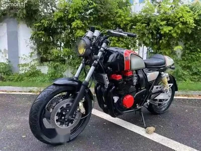 Мотоцикл Honda CB400 на заказ