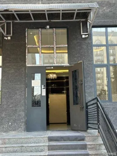 2-комн. квартира, 9 этаж, 70м², И. Сомони