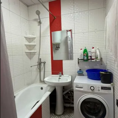 2-комн. квартира, 3 этаж, 60м², сино