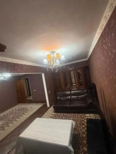3-комн. квартира, 2 этаж, 70м², 103мкр