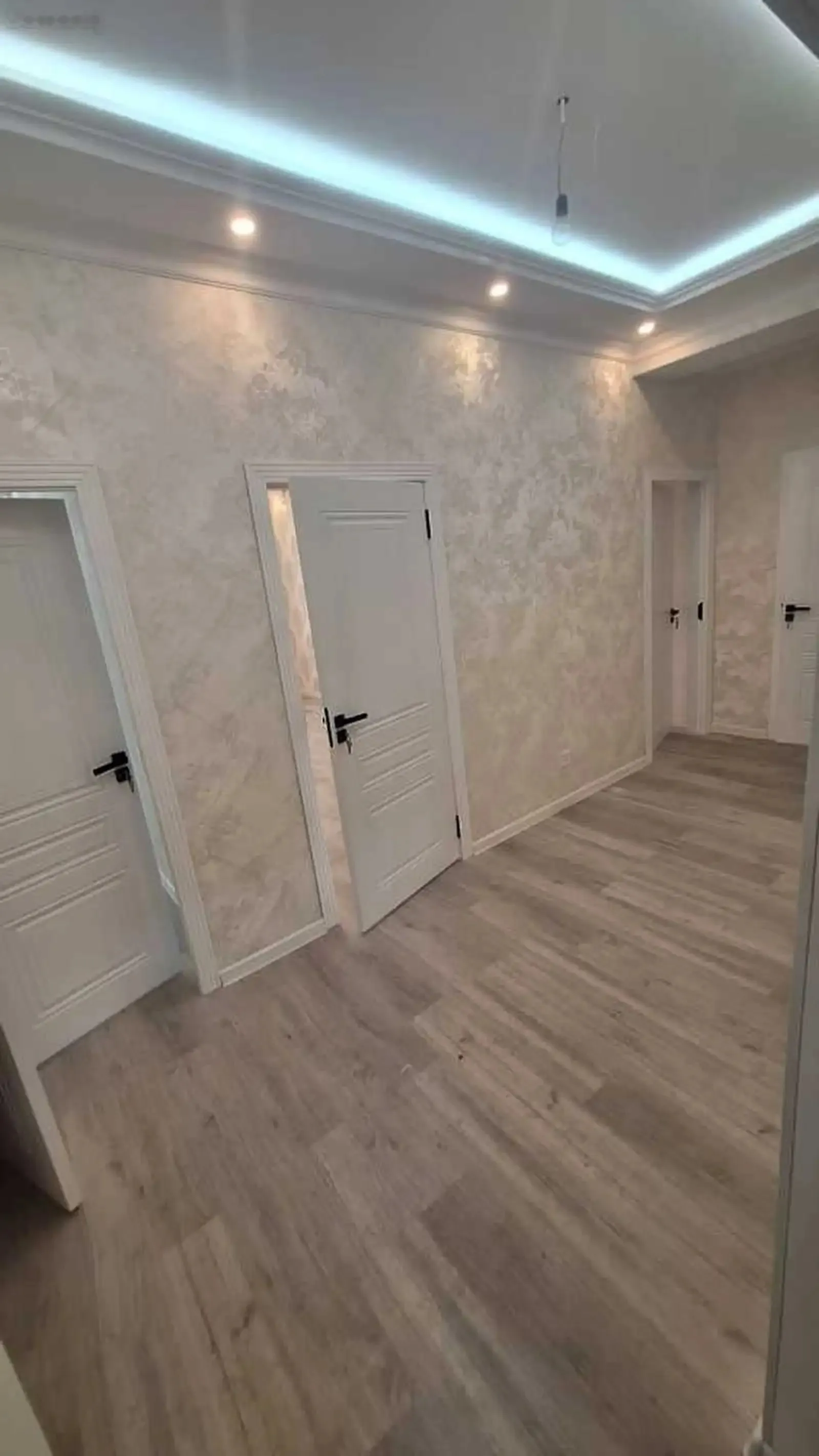 3-комн. квартира, 12 этаж, 81м², Молодёжный театр