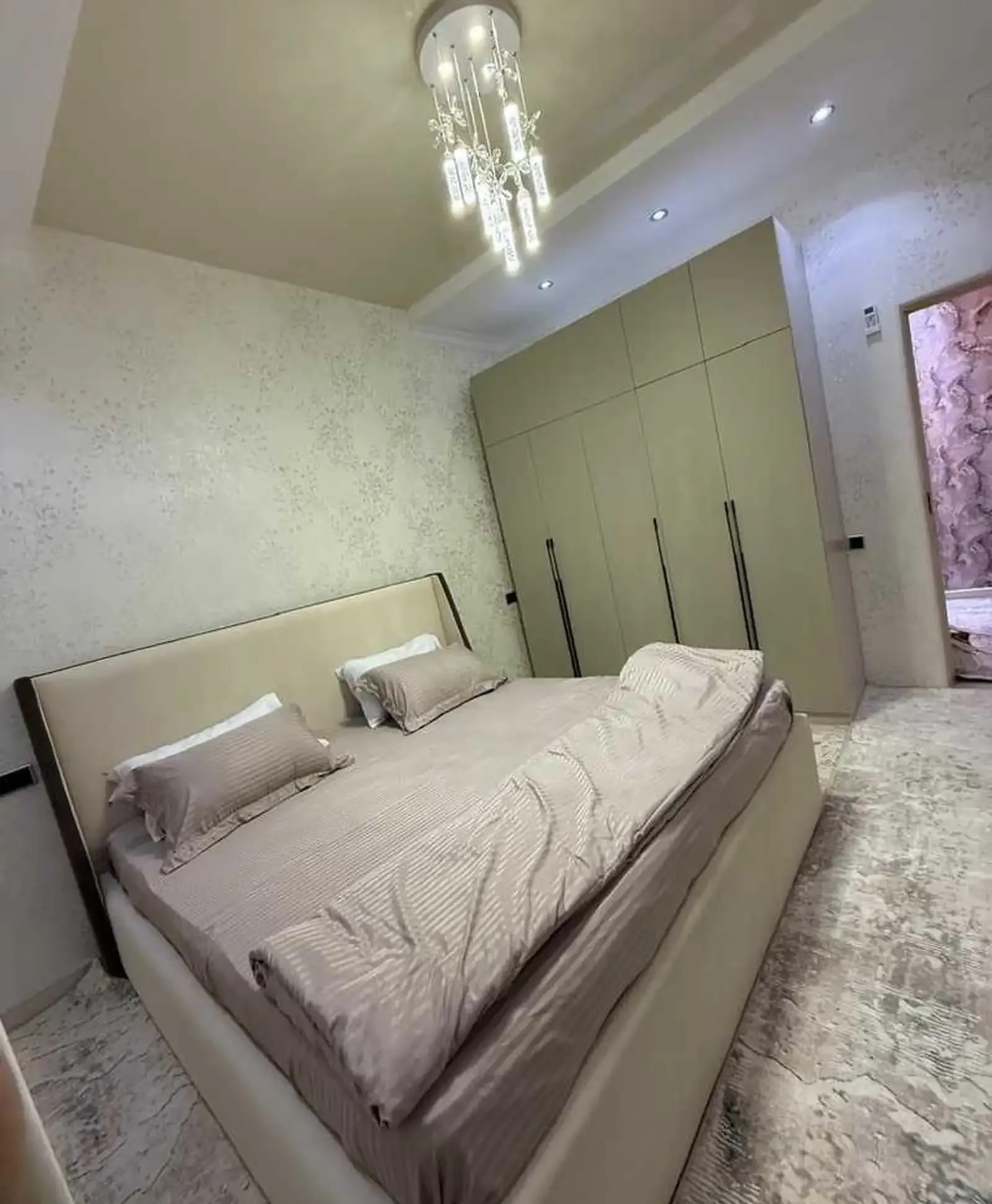 2-комн. квартира, 7 этаж, 70м², 82мкр Дарпаси маркази савдои "Лесная Сказка" ҷойгир аст ва имконоти он рӯ ба рӯи маркази савдои "Пайкар".