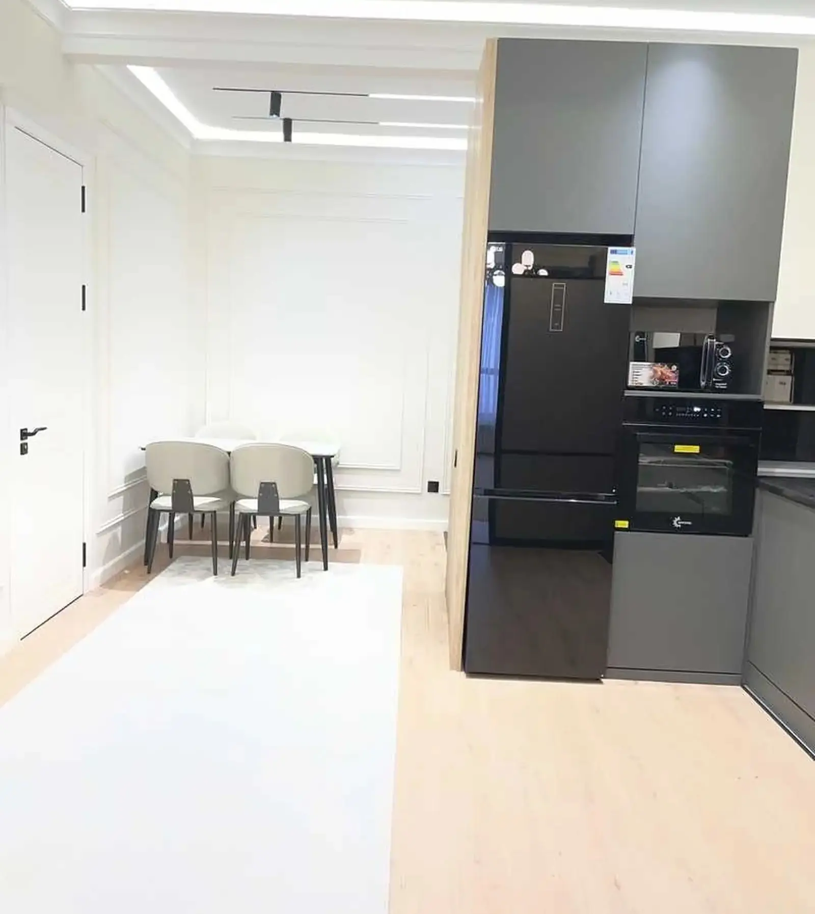 2-комн. квартира, 13 этаж, 67м², Шохмансур