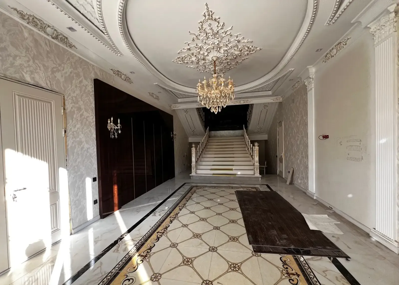 3-этажный, 12 комнатный дом, 830 м², Ашан
