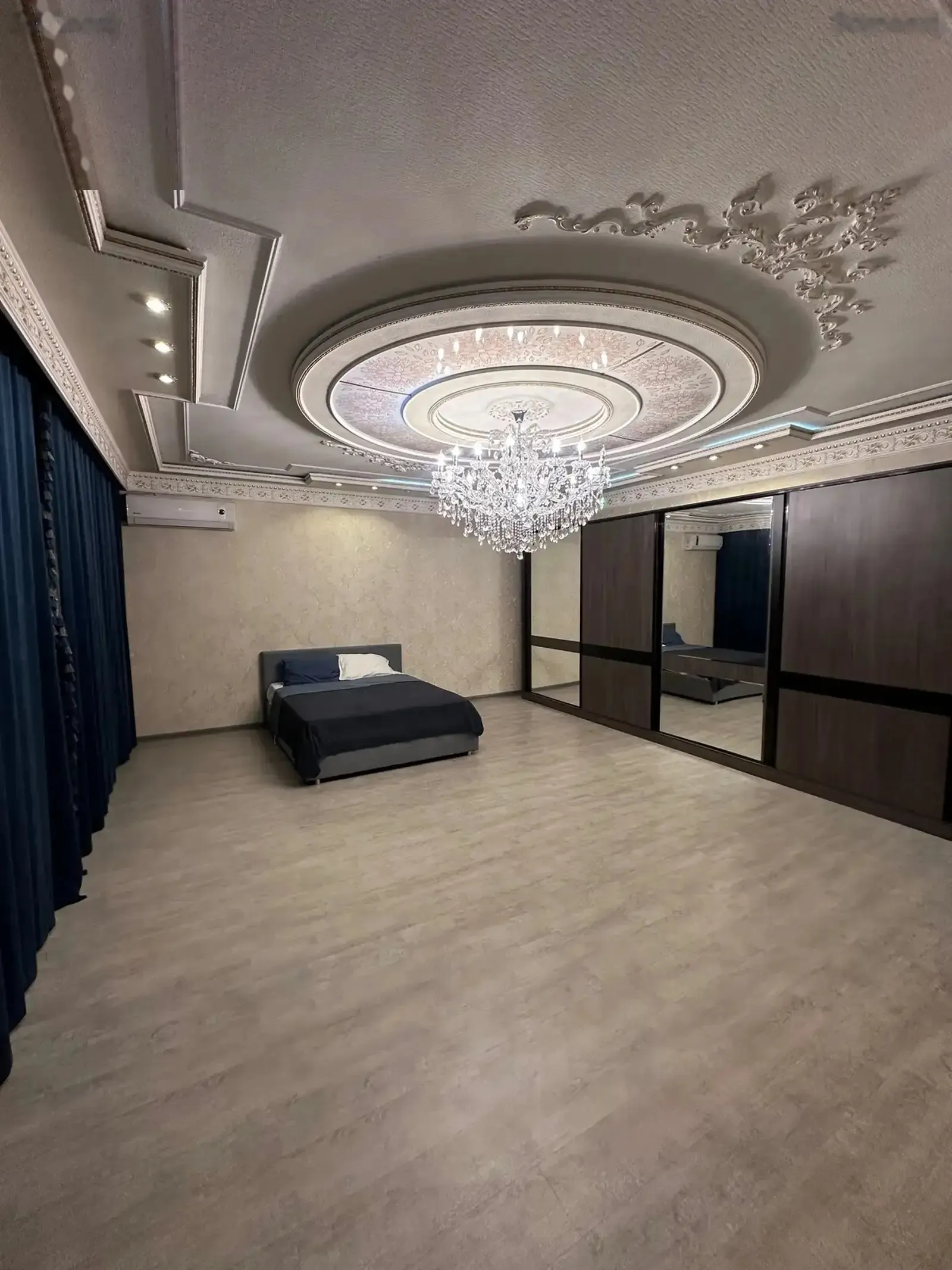 4-комн. квартира, 11 этаж, 200м², Опера и Балет
