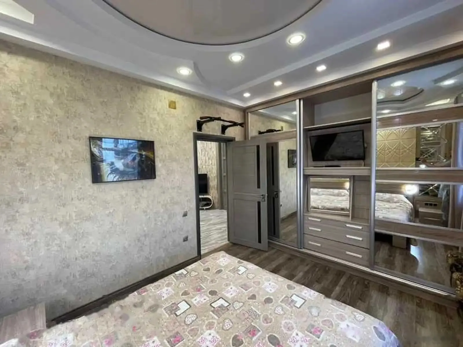 2-комн. квартира, 3 этаж, 70м², Бустон сити