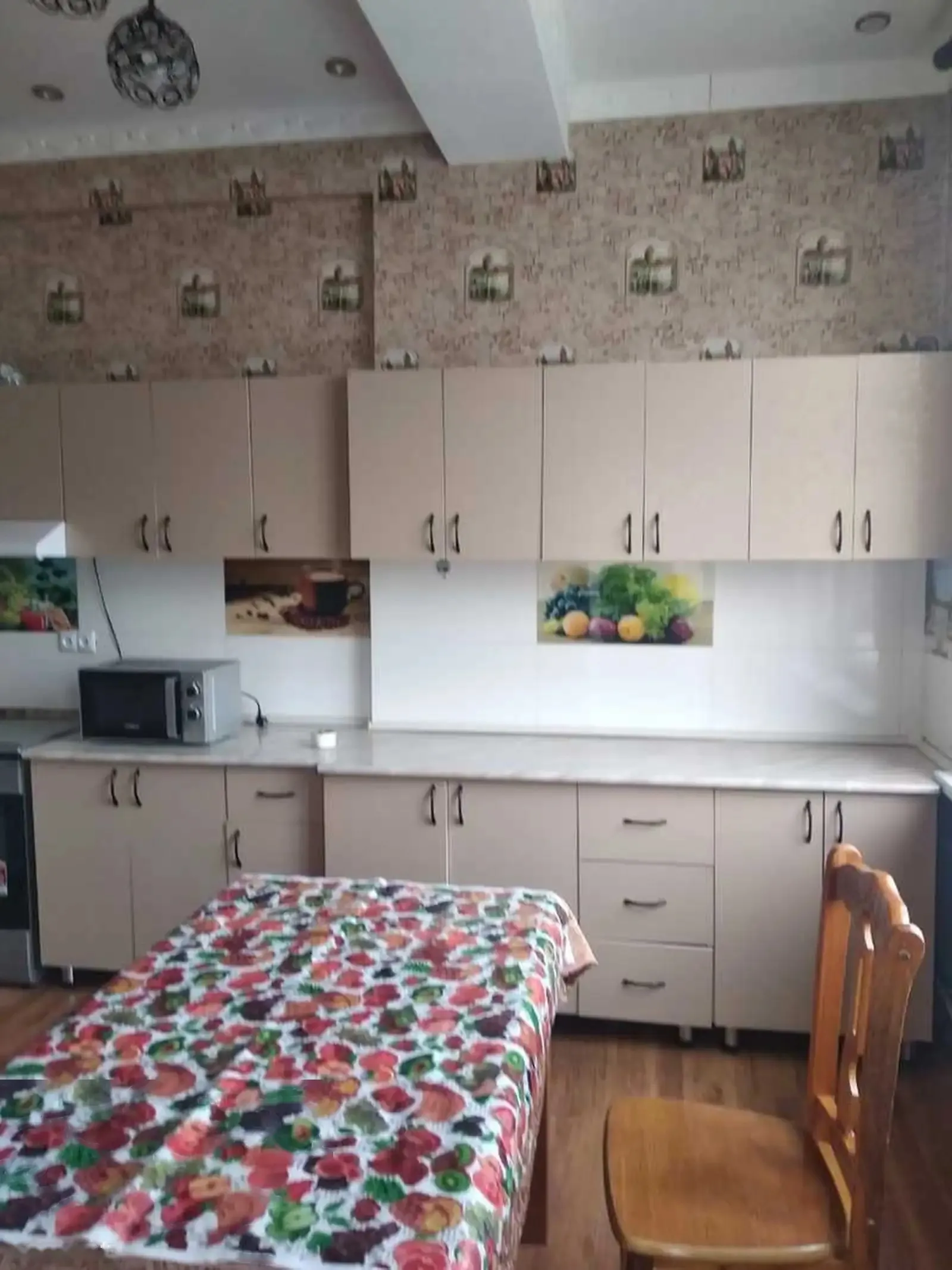 2-комн. квартира, 6 этаж, 82м², Славянский