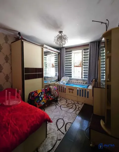 3-комн. квартира, 1 этаж, 63 м², Сино, 104мкр (Сана-1, пеши ресторани Валичон)
