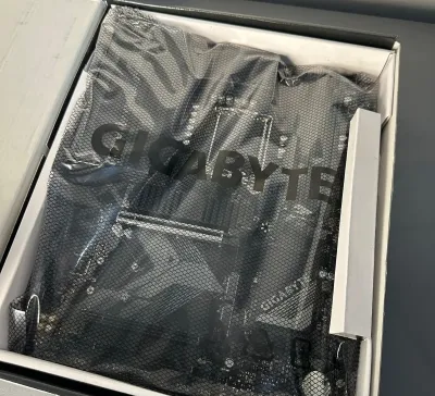 Материнская плата Gigabyte Z790 S DDR4