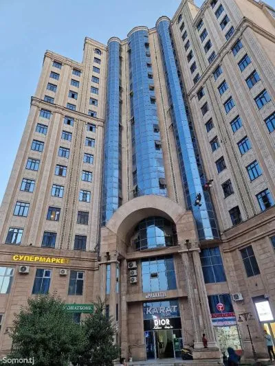 3-комн. квартира, 3 этаж, 130м², И Сомони