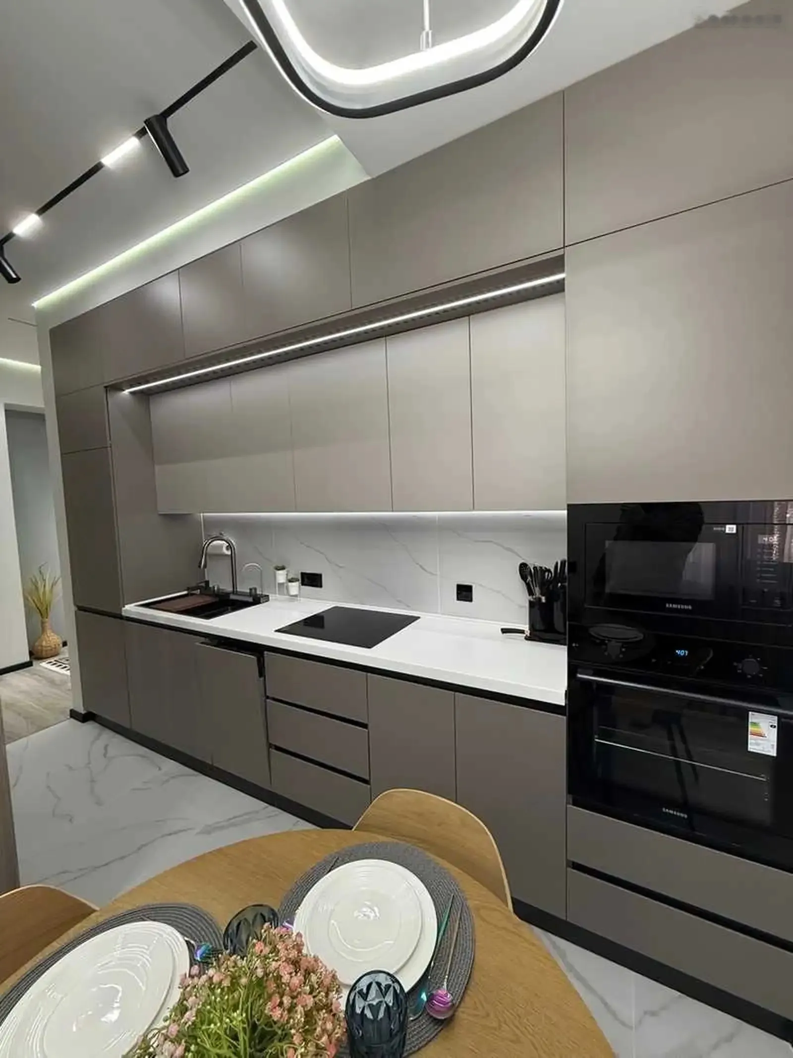 2-комн. квартира, 18 этаж, 73м², овир жк пули сангин