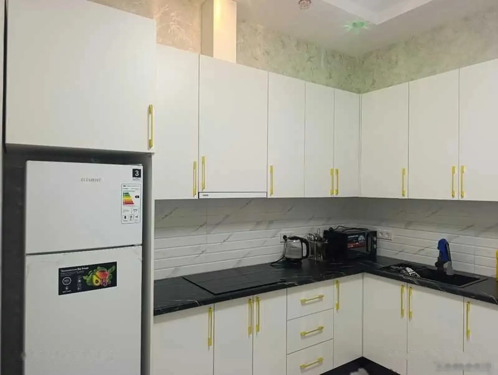 2-комн. квартира, 15 этаж, 63м², овир