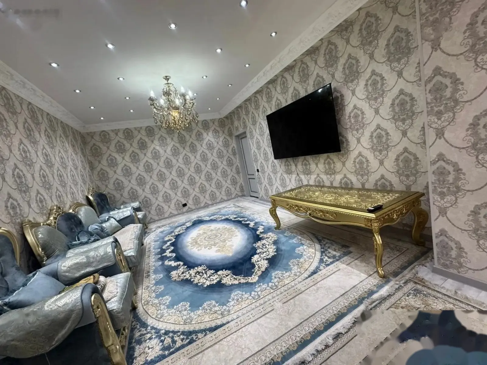 2-комн. квартира, 12 этаж, 88м², Шохмансур