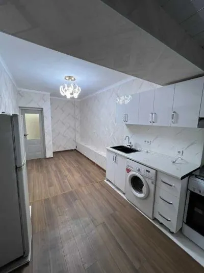 3-комн. квартира, 4 этаж, 70м², 84 мкр